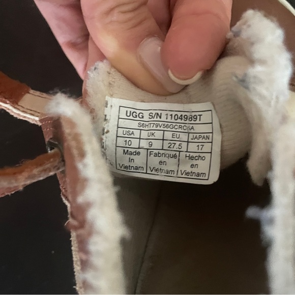 Ugg boots, size 10 - Picture 7 of 7